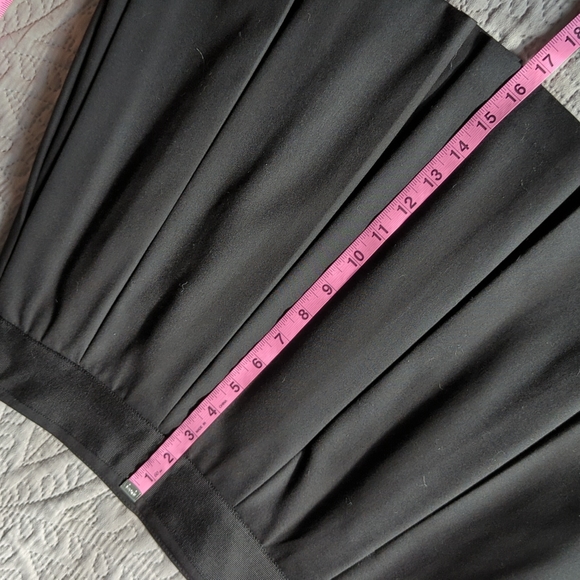 Pleated black mini skirt, size 4 - Picture 7 of 7
